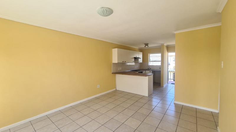 2 Bedroom Property for Sale in Oakglen Western Cape